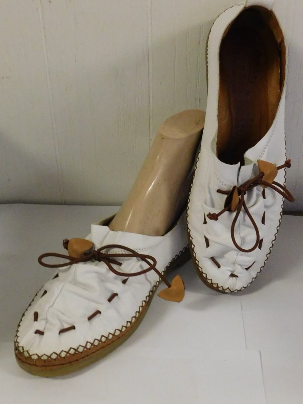 Spring Step Bern Womens White & Brown Leather Soft Comfort Loafers z 39